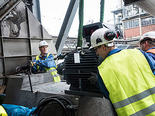 Servicing and repairing motors