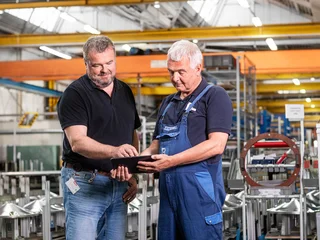 Michael Arning und Carsten Manthey im Miele Professional Kompetenzzentrum in Lehrte.