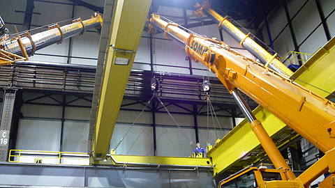 End-carriage replacement on a semi-automated crane End-carriage replacement on a semi-automated crane at ArcelorMittal Bremen