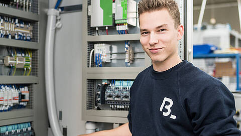 Ausbildung zum Industrieelektriker bei Blumenbecker