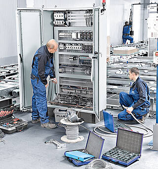 Schaltanlagenmontage weltweit
