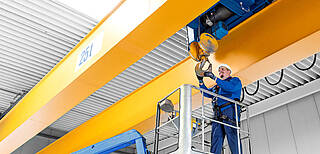 Crane services: for example maintenance of a drive unit in a crane system about 25 tonnes