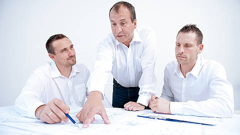 Career at Blumenbecker Career at Blumenbecker - commercial workers