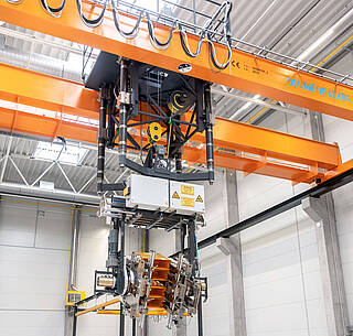 Special gripper for crane system at customer site