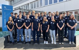 Gruppenbild von 29 Auszubildenden