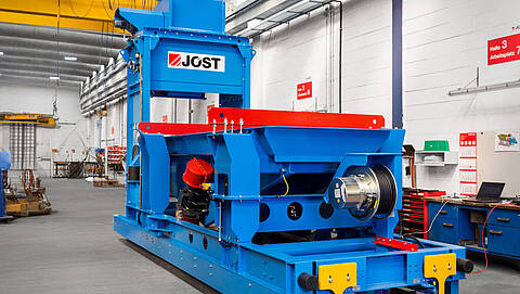 Customer Jöst GmbH & Co. KG Project team in front of the machine