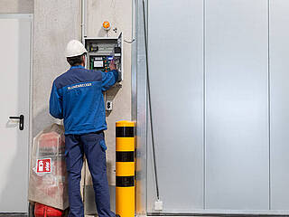 Testing and maintenance of a fire protection door