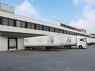 Delivery of 17 roller shutter systems at Sedus Systems
